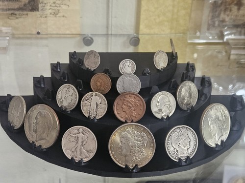 Coin display semi circle - display,, semi-circle